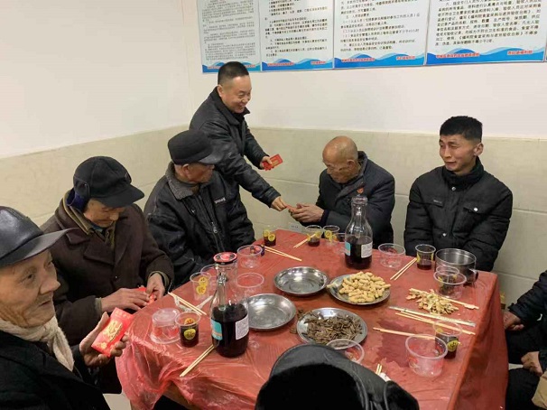 2019讓愛(ài)依舊，湖北昌利領(lǐng)導前往福利院慰問(wèn)